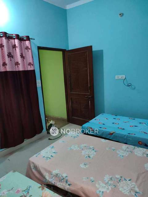 PG for Girls in Jaffar Pur Village