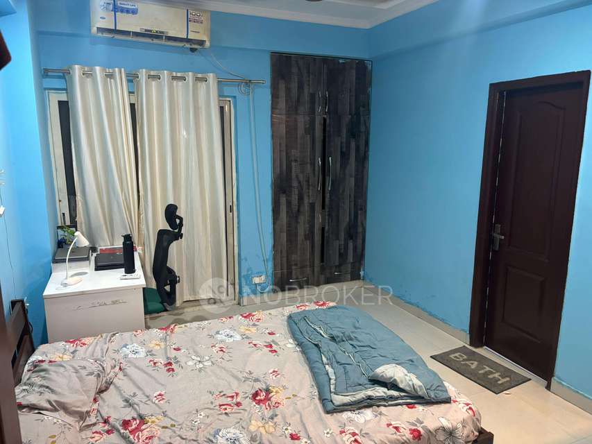 2 BHK Flat In Maxblis White House For Sale  In  Sector 75