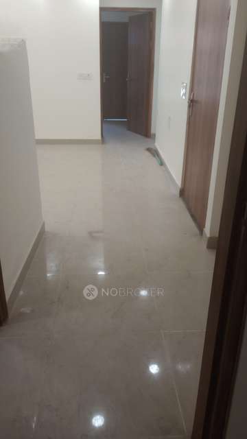 2 BHK Flat For Sale  In Maharam Mohalla