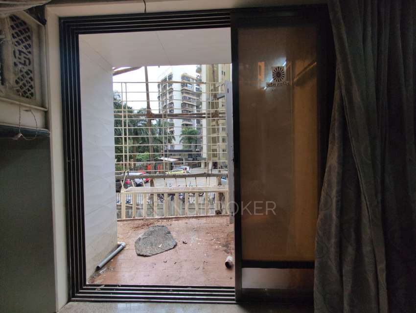 2 BHK Flat In Swarna Building For Sale  In Mira Road East