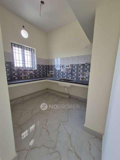 2 BHK Flat In S P Lake Shore For Sale  In Banu Nagar
