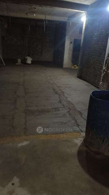 Godown/Warehouse in Brij Puri, Delhi for Rent 