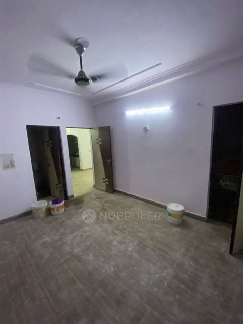 3 BHK Flat In C Block For Sale  In Ramprastha Colony