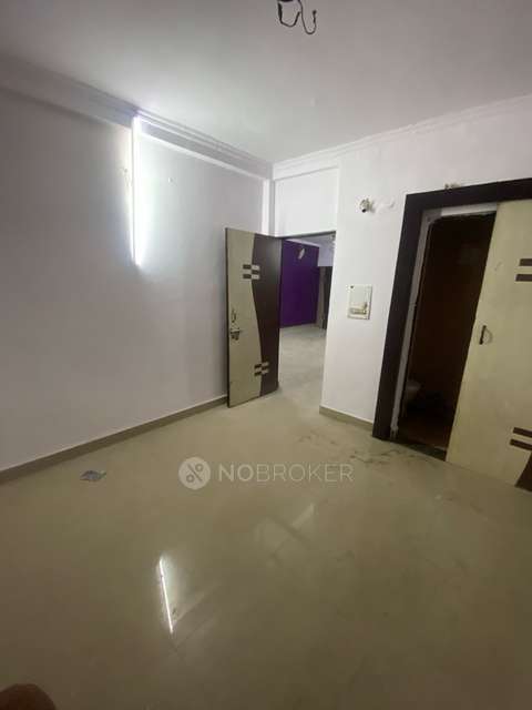 3 BHK Flat In C Block For Sale  In Ramprastha Colony