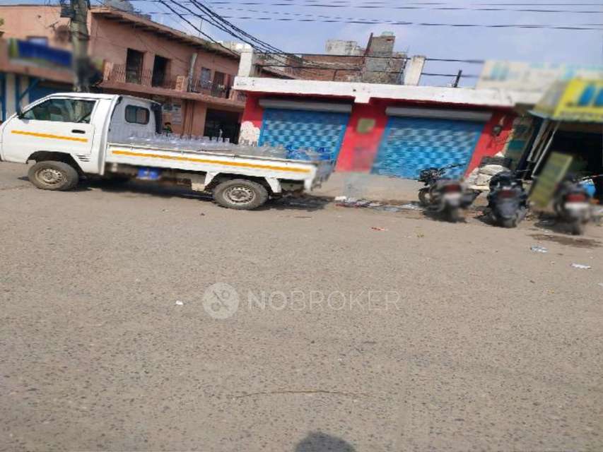 Shop in  Sector 31, Noida for Rent 