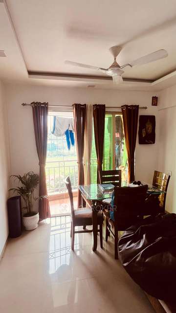 2 BHK Flat In Gaurav Purushottam Nayan Apartment For Sale  In Kasarvadavali