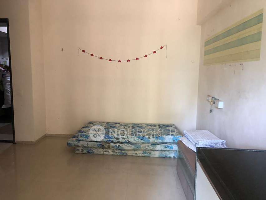 1 RK Flat In Vini Tower For Sale  In Malad West