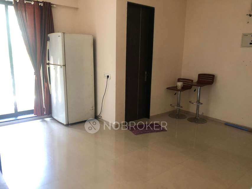 1 RK Flat In Vini Tower For Sale  In Malad West