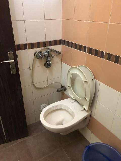 1 RK Flat In Vini Tower For Sale  In Malad West