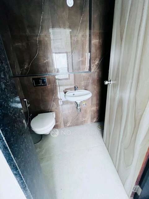 2 BHK Flat In Micl Aradhyay Eastwind For Sale  In Vikhroli