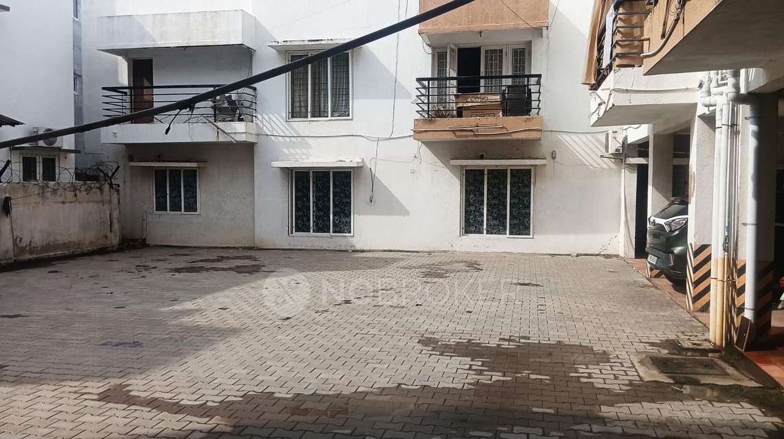 2 BHK Flat In Vgn Krona, Gerugambakkam For Sale  In Gerugambakkam