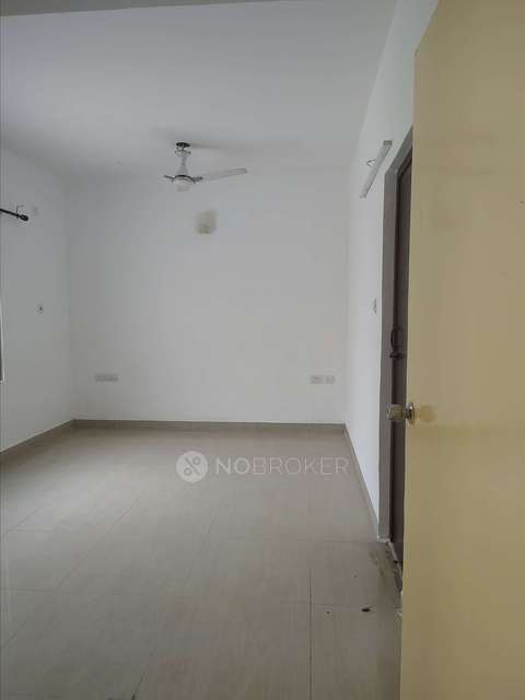 2 BHK Flat In Vgn Krona, Gerugambakkam For Sale  In Gerugambakkam