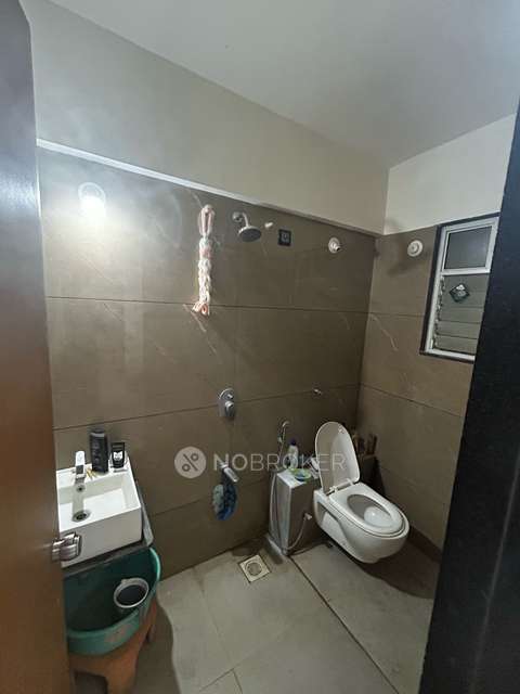 Single Room for Male In 2 BHK  In Signature Park, Thergaon In Signature Park Wakad