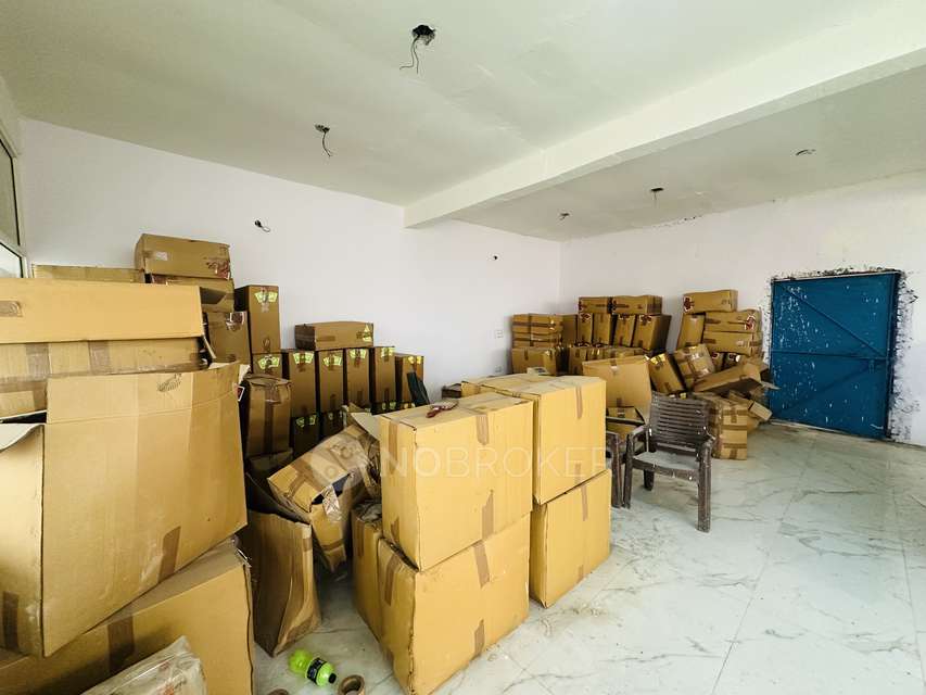 Industrial Building in Surajpur Site V, Greater Noida for Rent 