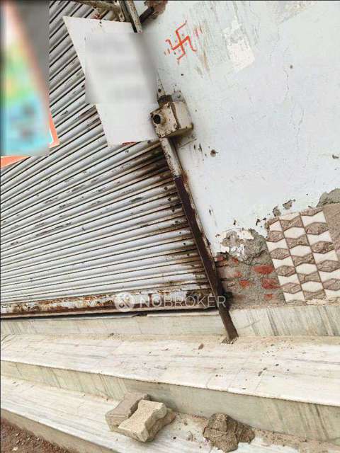 Shop in Sector 110, Delhi for Rent 