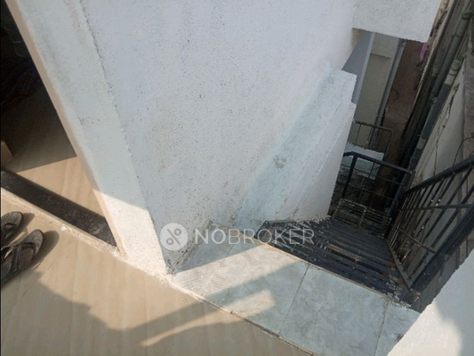 1 RK Flat In Mengade Home for Rent In Karve Nagar