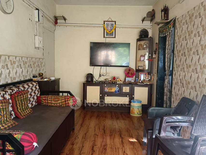 1 BHK Flat In Prithvi Vandan Cooperative Housing Society For Sale  In Lower Parel