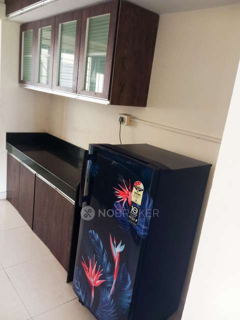 Shared Room for Male In 3 BHK  In Ap In Hadapsar