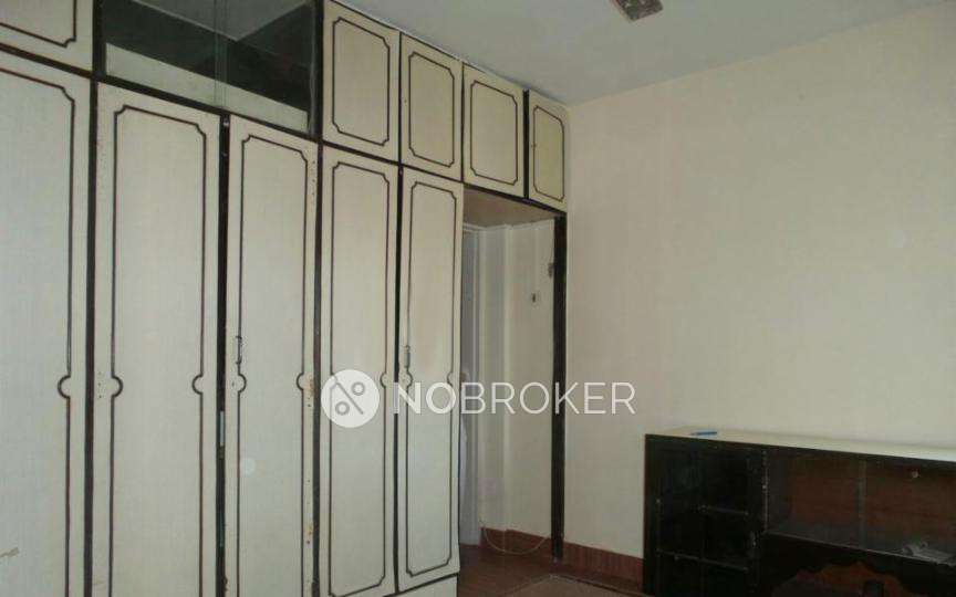 1 BHK Flat In Gulmohar Chs For Sale  In Andheri West