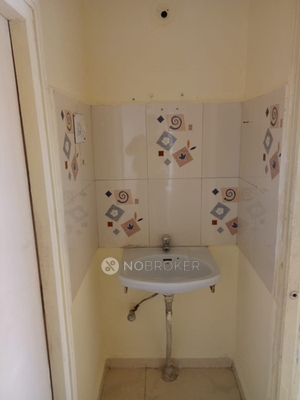 2 BHK Flat In Madhuban Society for Rent  In Vishrant Wadi