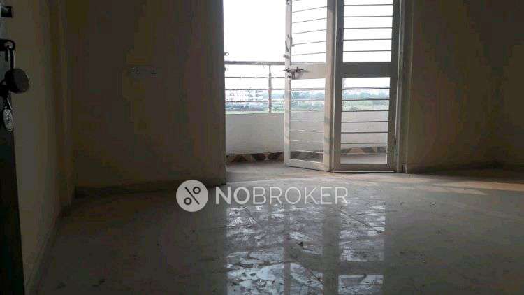 2 BHK Flat In Shree Heights Golden Park for Rent  In Manjri Bk