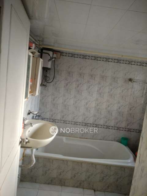 1 BHK Flat In Hill View Cooperative Society For Sale  In Andheri East