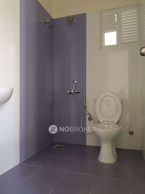 3 BHK Flat In Vakil Daffodils For Sale  In Madiwala