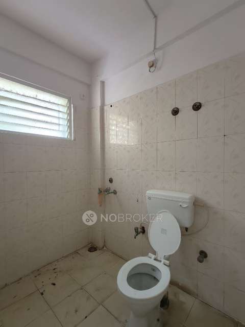 3 BHK Flat In Vakil Daffodils For Sale  In Madiwala