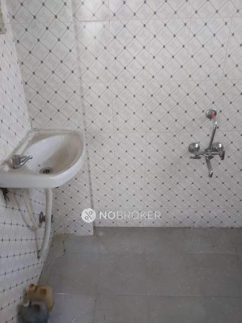 2 BHK Flat In Subhadra Height For Sale  In Raviwar Peth