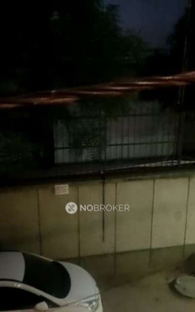 3 BHK Flat In Stadalone Building For Sale  In  Rajinder Nagar