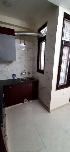 2 BHK Flat In Sps Gold For Sale  In Sector 105
