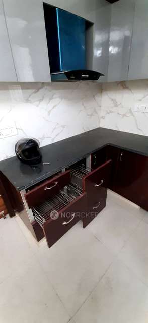 2 BHK Flat In Sps Gold For Sale  In Sector 105