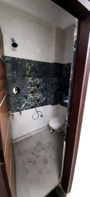 2 BHK Flat In Sps Gold For Sale  In Sector 105