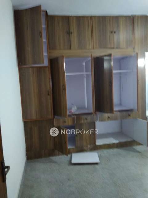 2 BHK Flat In Krist Jyoti Apartments, Parwana Road, Pitampura For Sale  In Pitam Pura