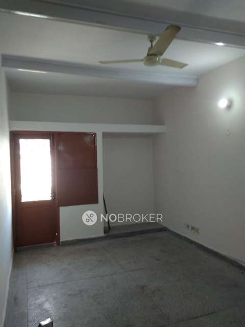 2 BHK Flat In Krist Jyoti Apartments, Parwana Road, Pitampura For Sale  In Pitam Pura