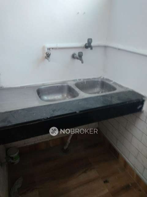 2 BHK Flat In Krist Jyoti Apartments, Parwana Road, Pitampura For Sale  In Pitam Pura