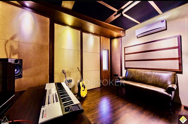 4+ BHK Flat For Sale  In Indiranagar