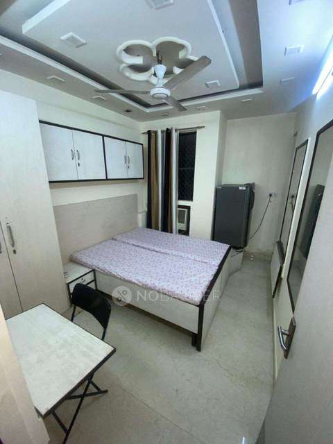 PG for Girls in Karol Bagh