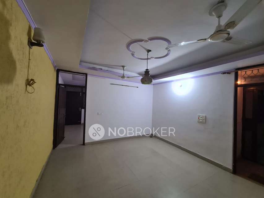 2 BHK Flat For Sale  In Begumpur