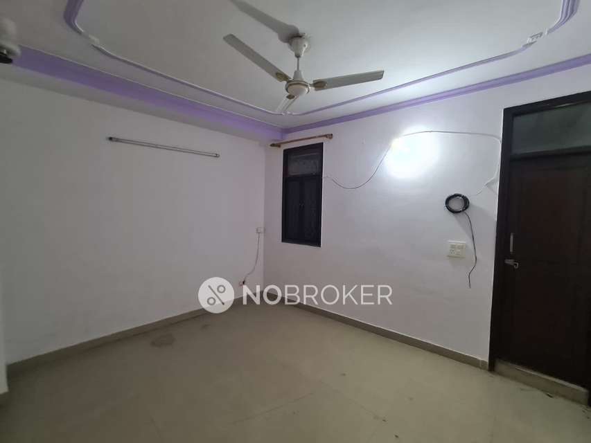2 BHK Flat For Sale  In Begumpur