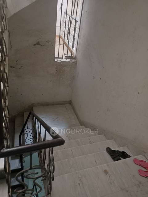 2 BHK Flat In Adarsh Apartment For Sale  In Neb Sarai, Sainik Farm