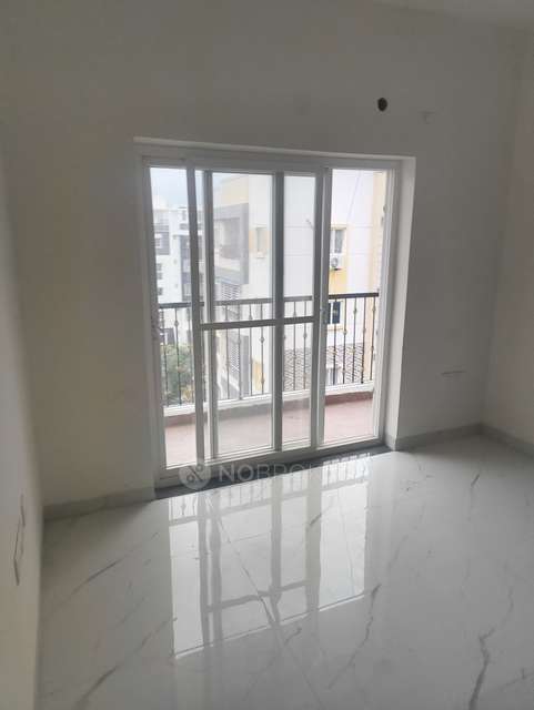 2 BHK Flat In Castello  For Sale  In  Kondapur
