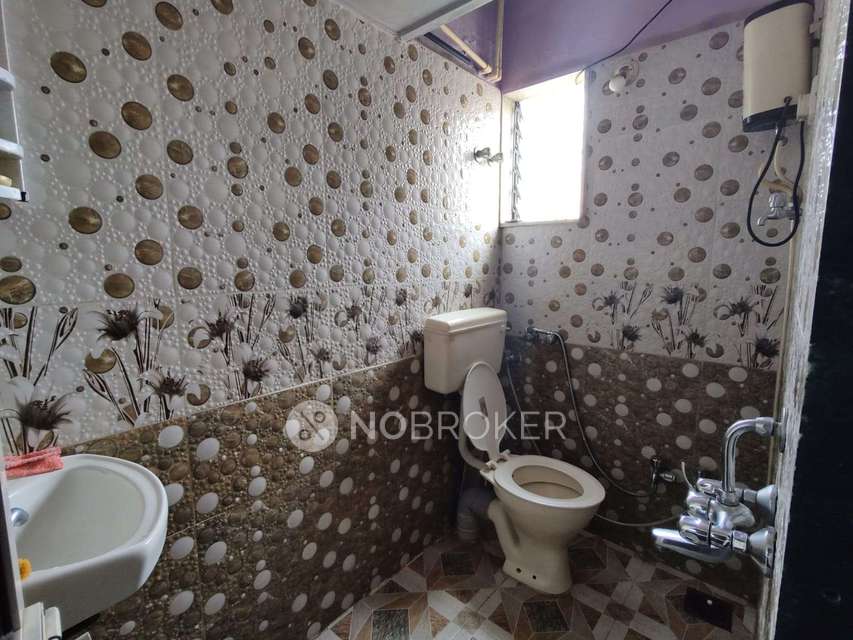 1 BHK Flat In Govardhan Complex Chs For Sale  In Jogeshwari East