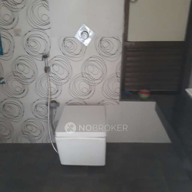 2 BHK Flat In Nirvana Building For Sale  In Kanjurmarg East