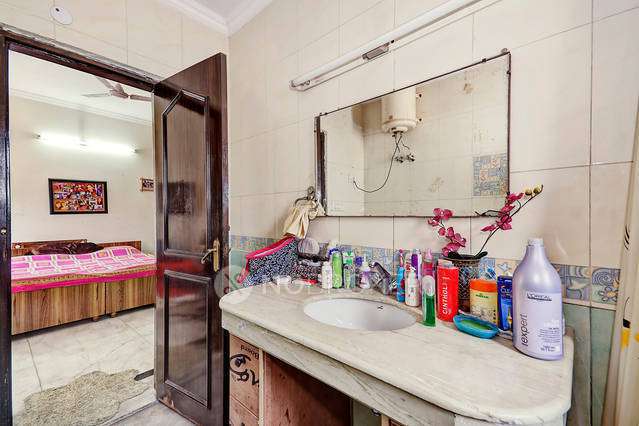 3 BHK Flat For Sale  In Naraina