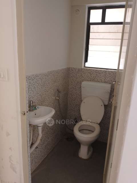 1 BHK Flat In Peninsula Address One, Gahunje for Rent In Address One