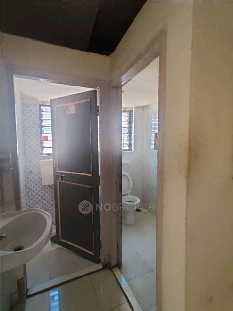 2 BHK Flat In Priya Heights Co-op Housing Society for Rent  In Yerawada