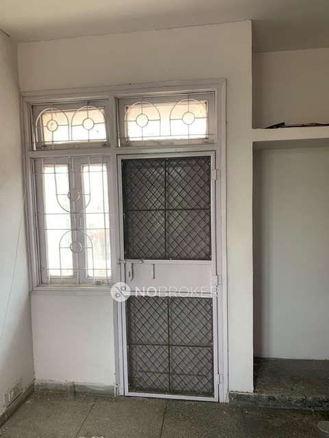 3 BHK Flat In Pragatisheel Apartment For Sale  In Rohini