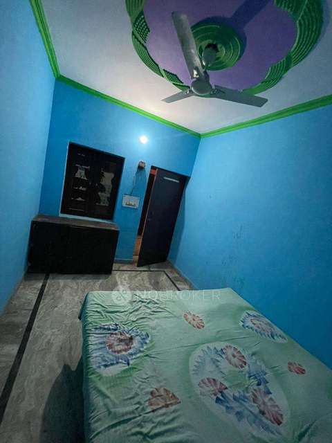 1 RK Flat In Standalone Building  for Rent  In Sector 13