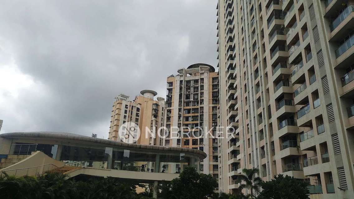 2 BHK Flat In Highland Park For Sale  In Thane West